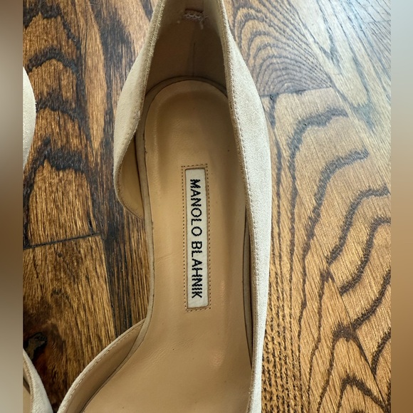 Manolo Blahnik Suede D’Orsay kitten heels natural tan Size 36 1/2 - Picture 2 of 7